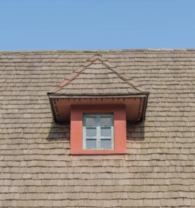 Démoussage Toiture à La Suze-sur-Sarthe Des Experts pour un Toit Impeccable