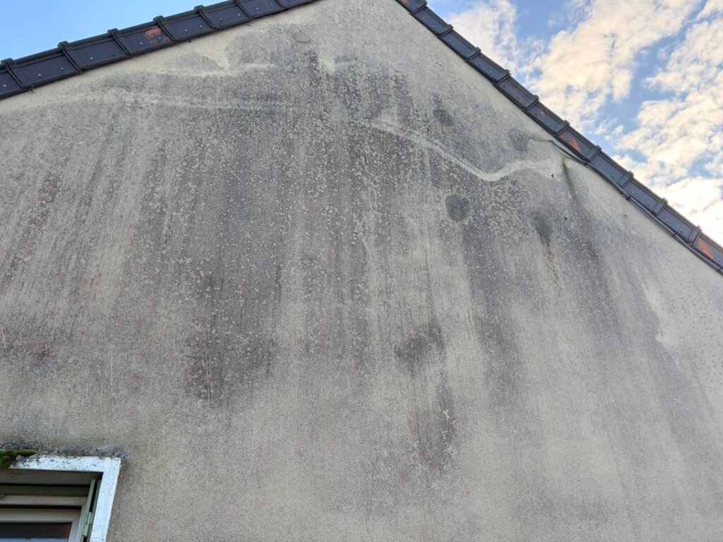 Façade nord plus sale