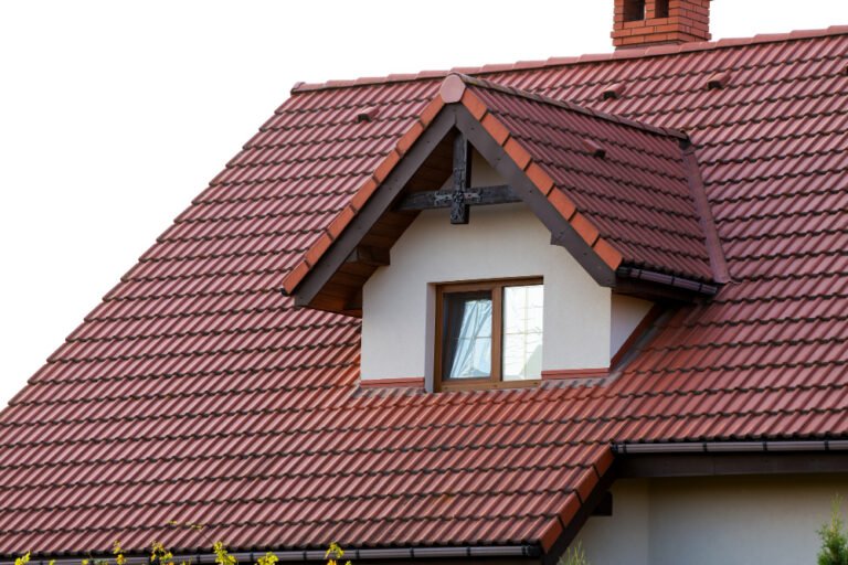 Nettoyage Toiture à Coulaines Offrez une Nouvelle Vie à Votre Maison