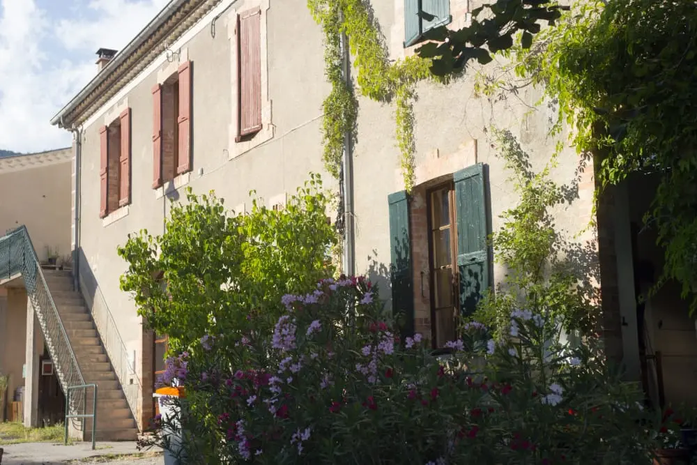 Nettoyage de façade à Mazangé Retrouver l’éclat de votre maison
