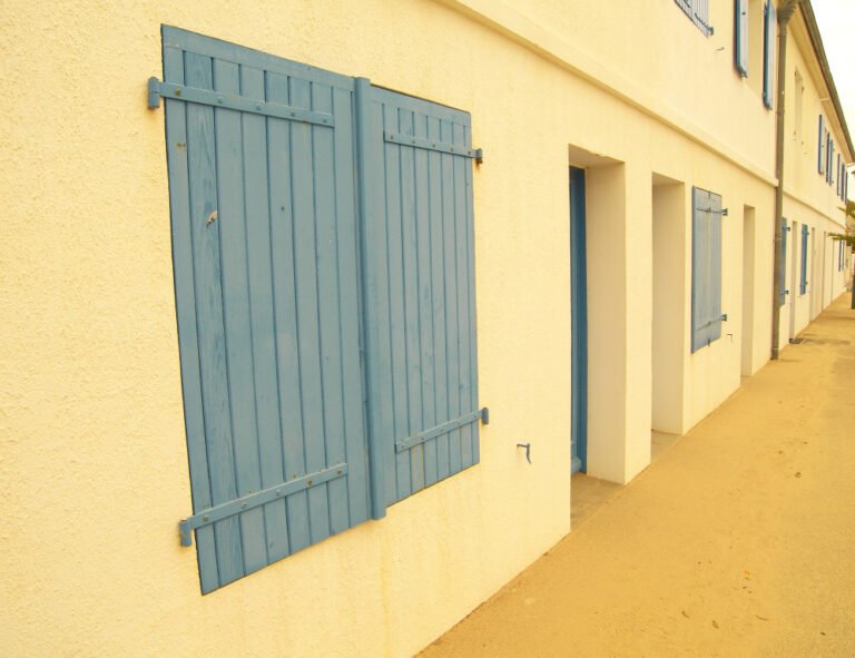 Optimisez Votre Maison avec un Nettoyage de Façade à Cortrat Professionnel