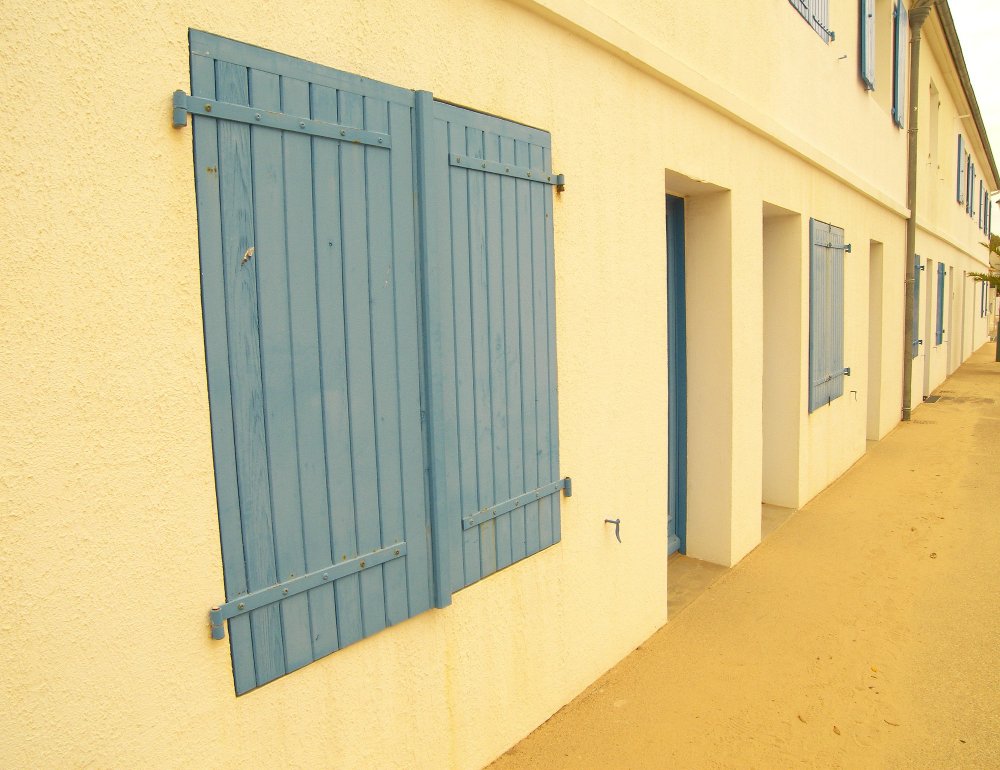Optimisez Votre Maison avec un Nettoyage de Façade à Cortrat Professionnel