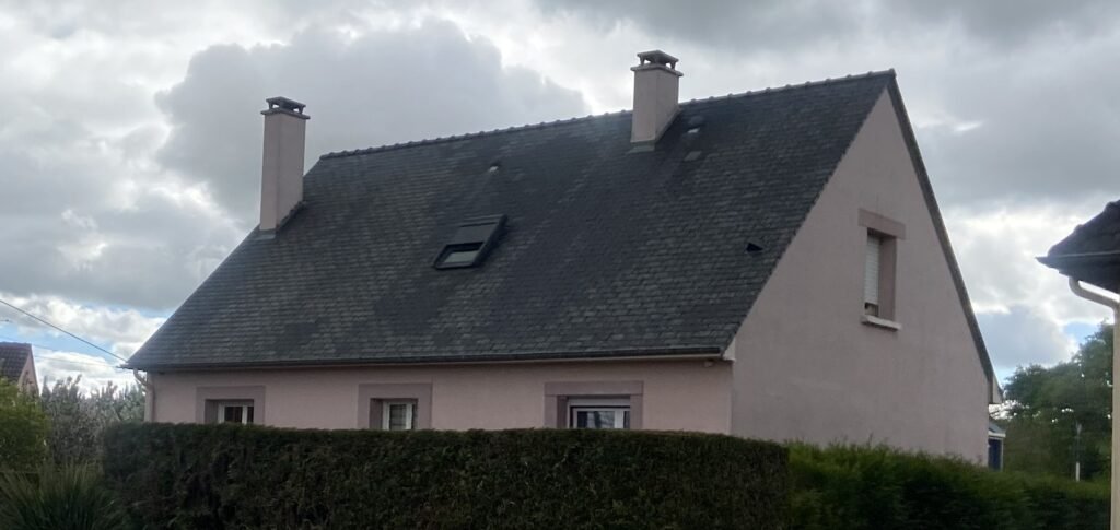 Service d’Entretien Toiture à Louplande Protégez Votre Toit Durablement