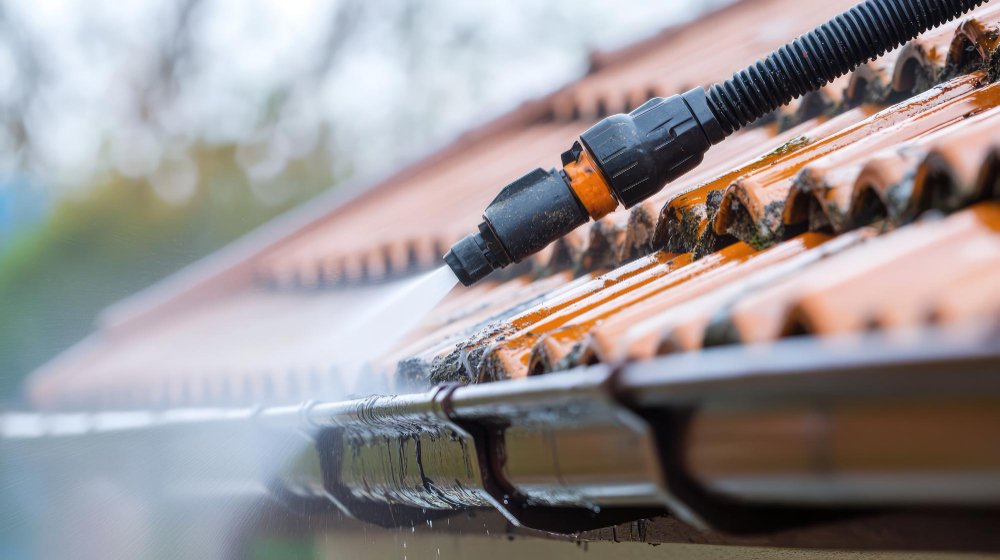 Utiliser un nettoyeur haute pression sur tuile