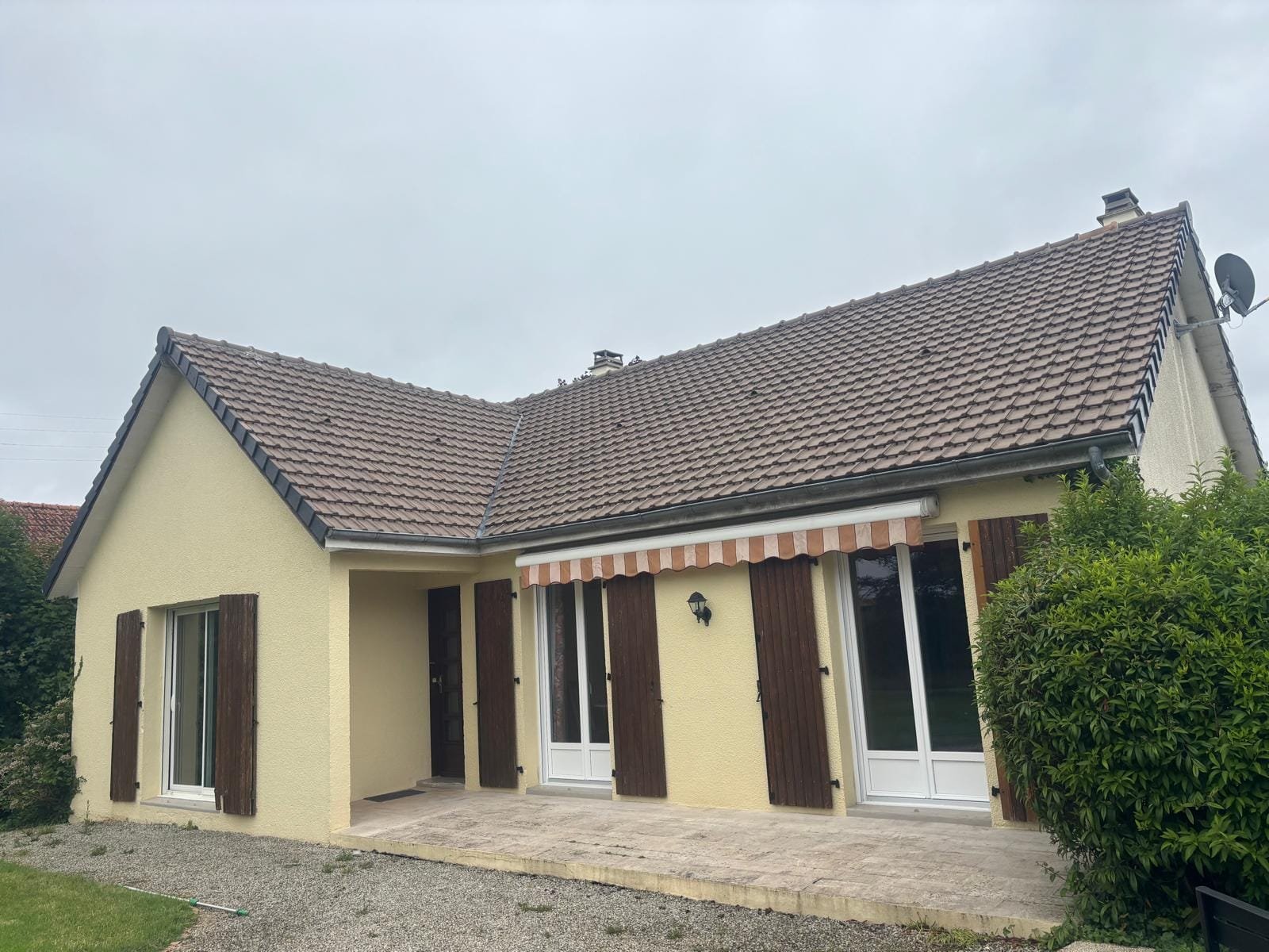 démoussage maison laval après