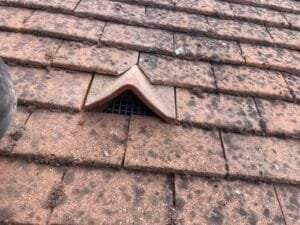 Remplacement d'une chatière de toit