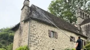 démoussage toiture en pierre