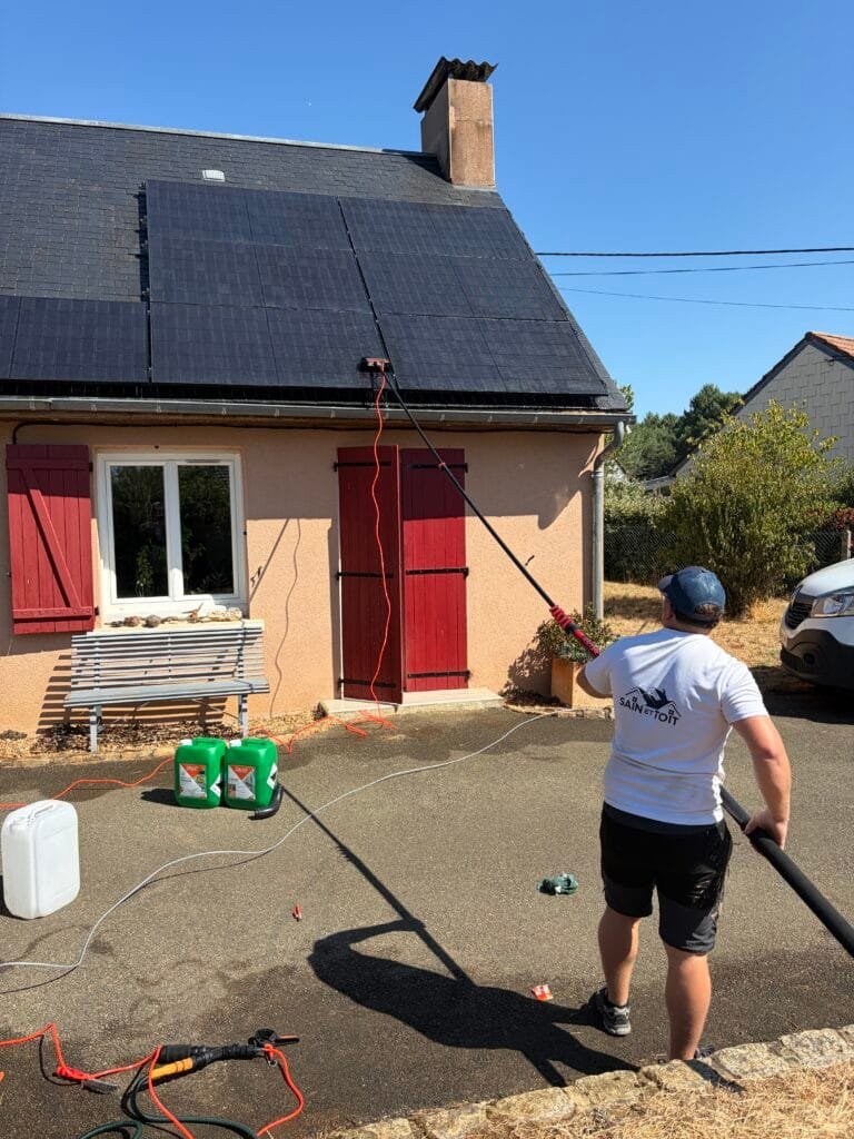 sain et toit, nettoyage panneau solaire